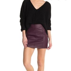 ❤️FREE PEOPLE💎✨ PURPLE VEGAN LEATHER SKIRT